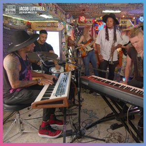 关之琳被扒开腿狂躁
