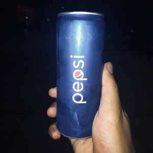 关之琳被扒开腿狂躁
